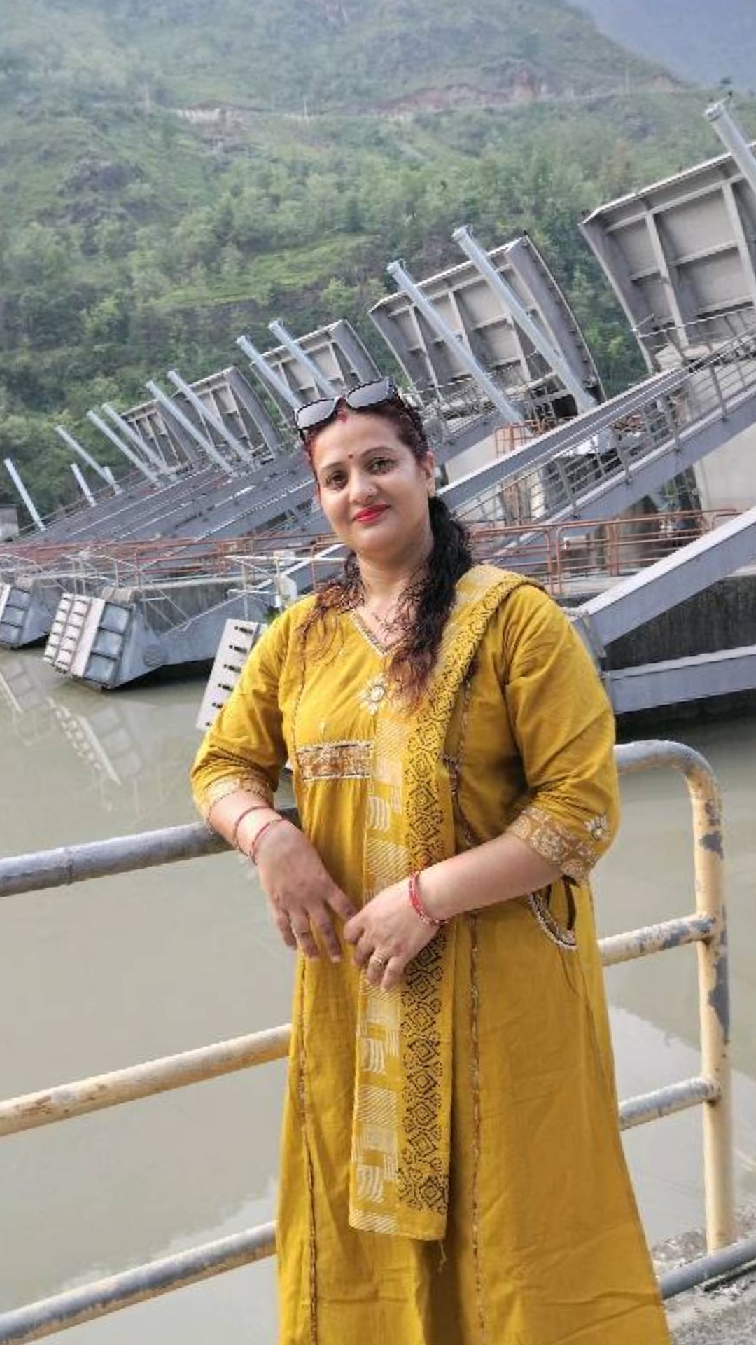 @Nisha Bhandari❤️