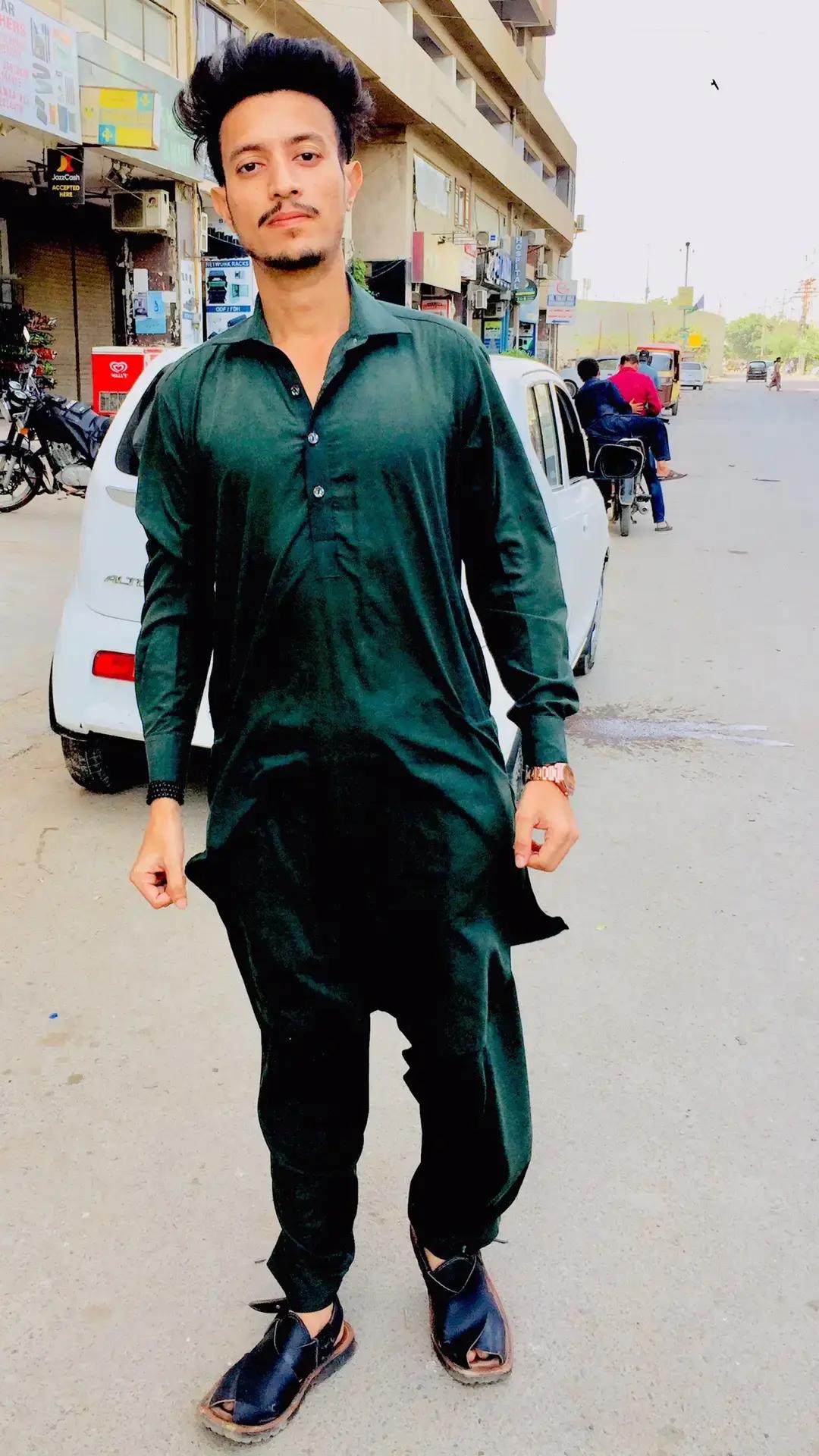 @Handsome_Larka786