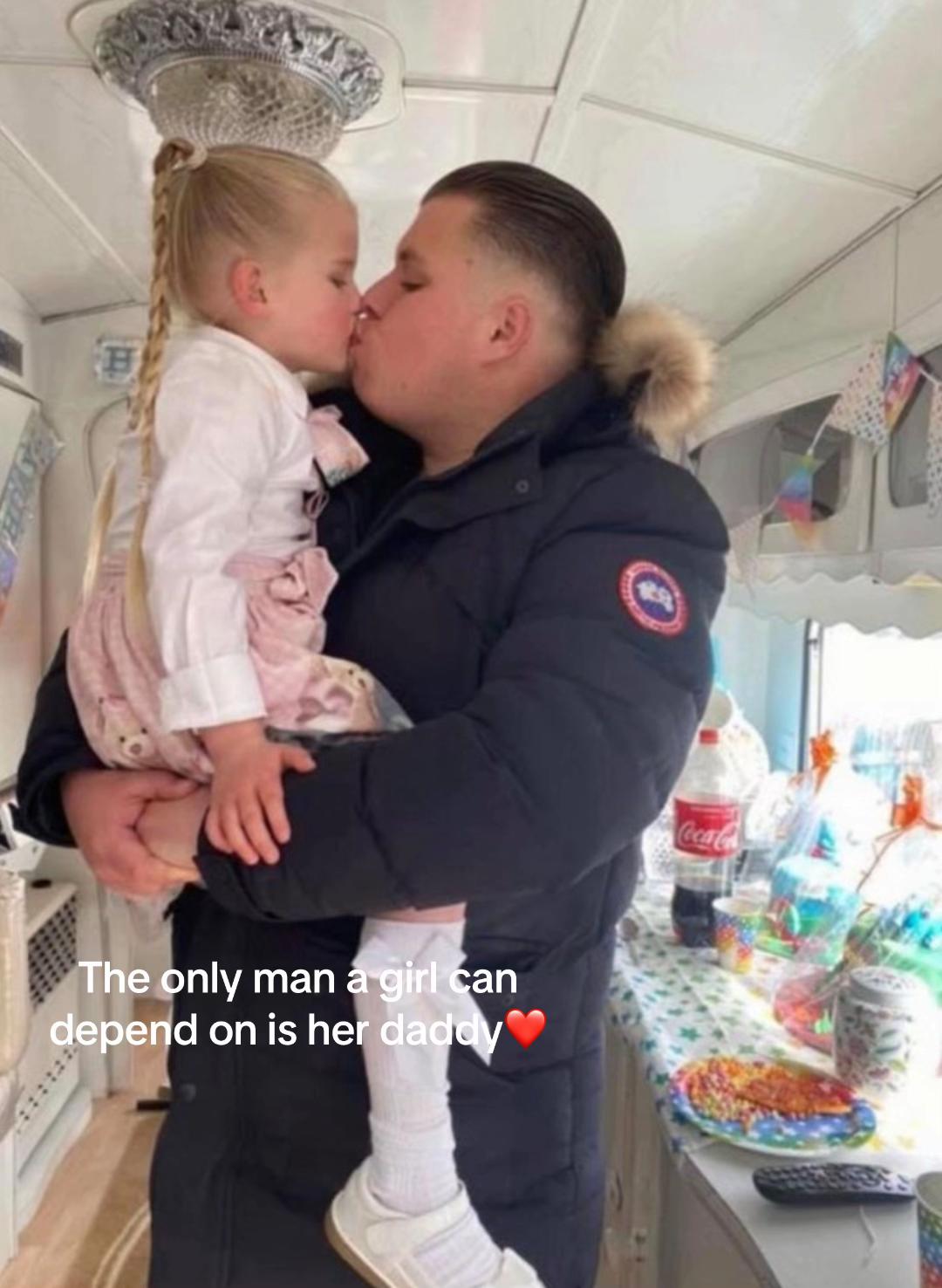 @𝓡𝓲𝓽𝓪 𝓬𝓸𝓵𝓵𝓲𝓷𝓼🩵