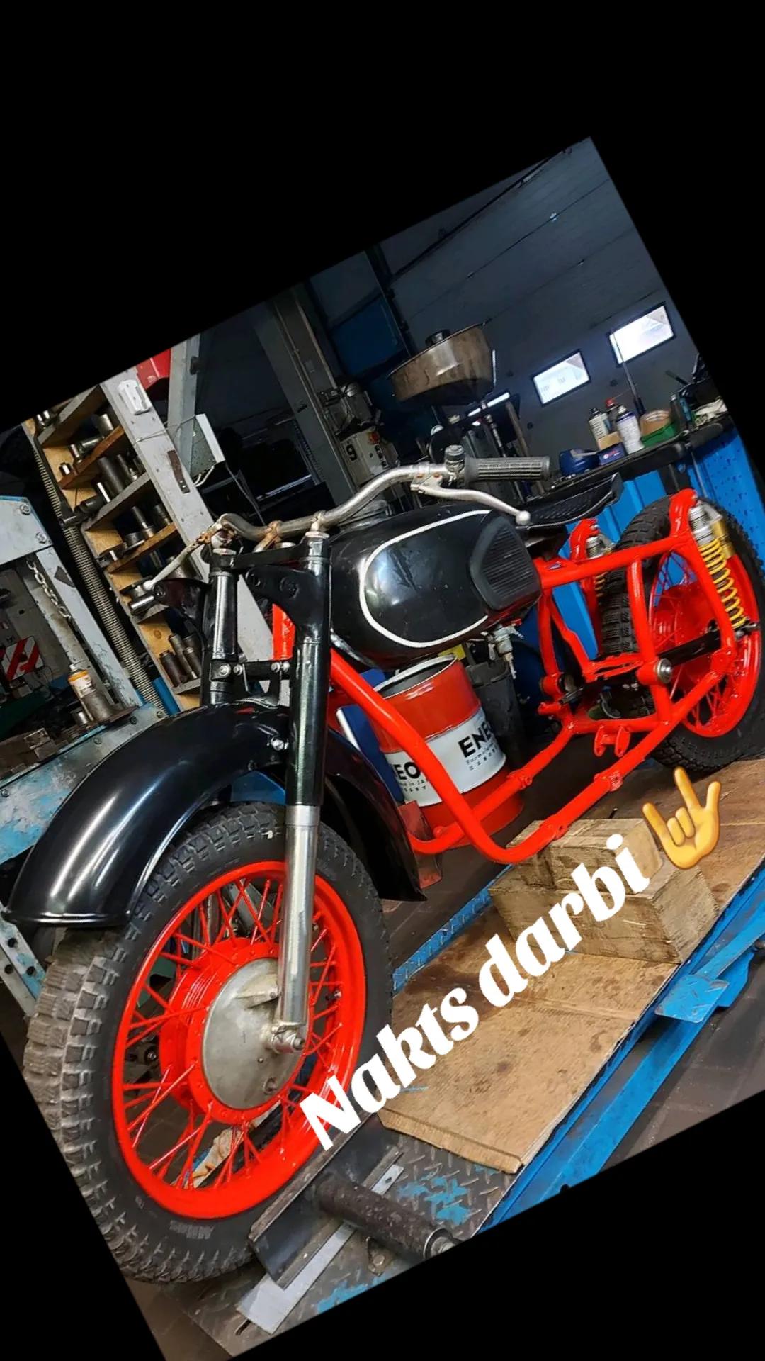 @TRĪS RATI Retro moto Ogre