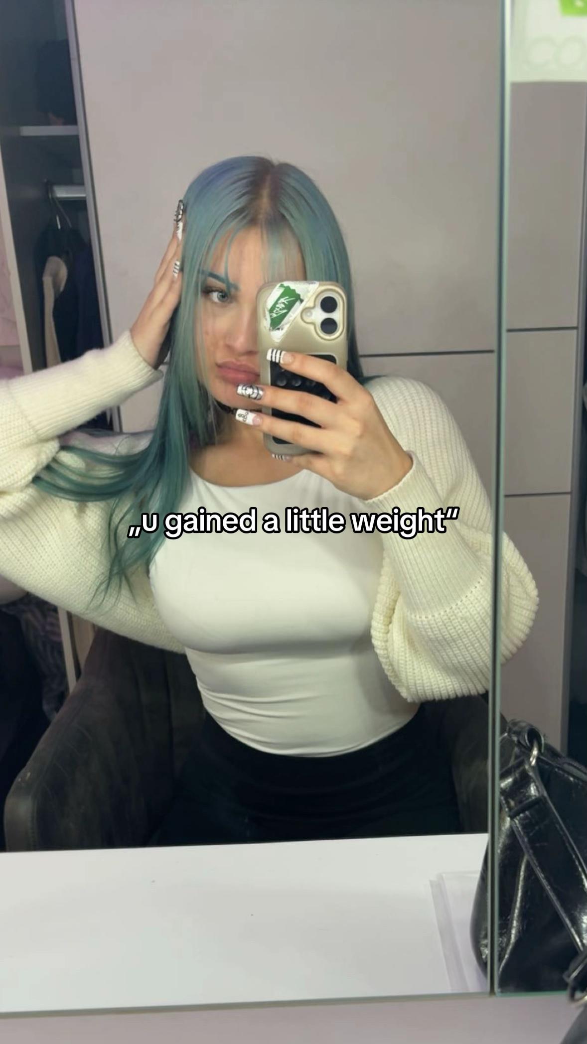 @maybealittebitemo