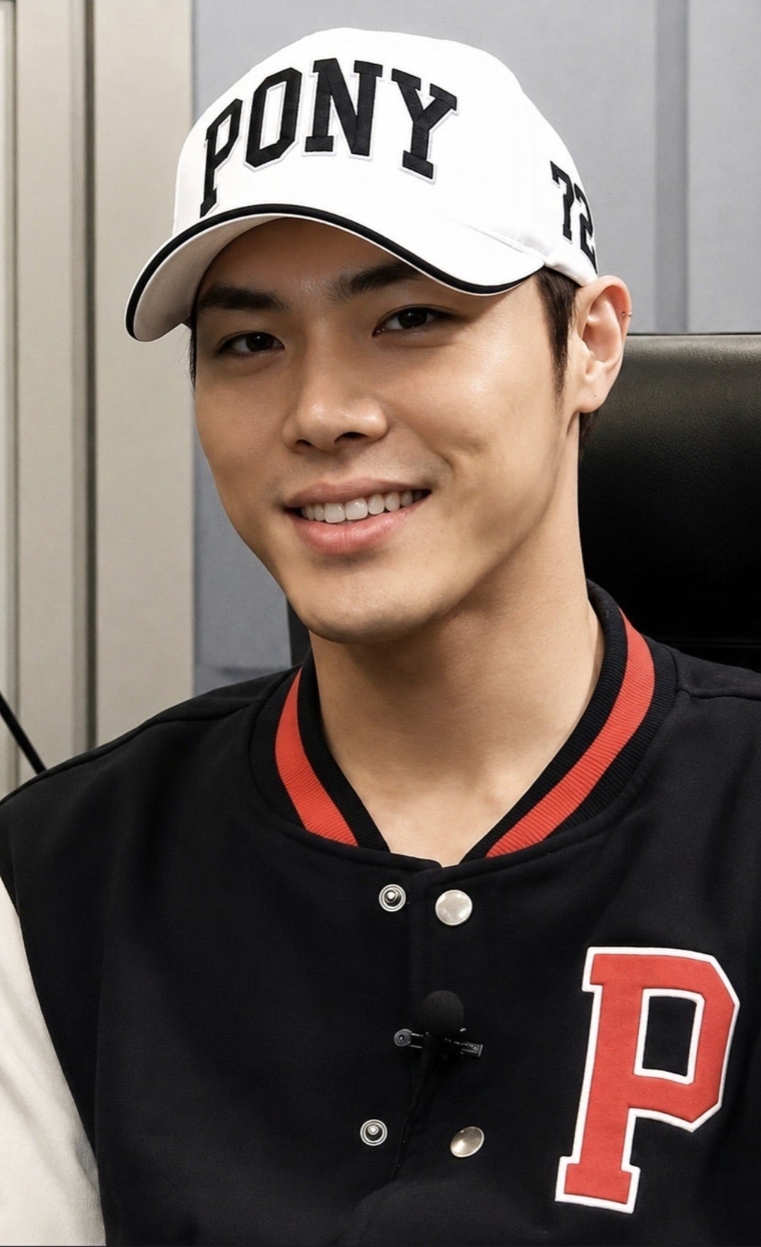 @유니