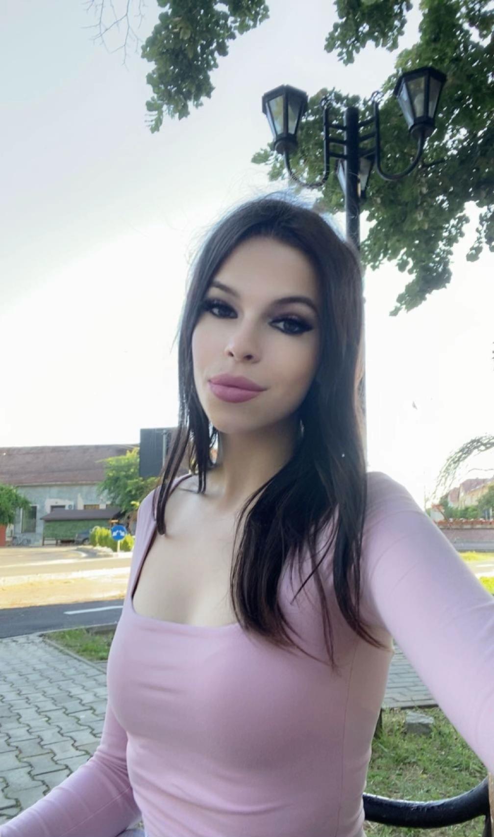 @Ana_Maria