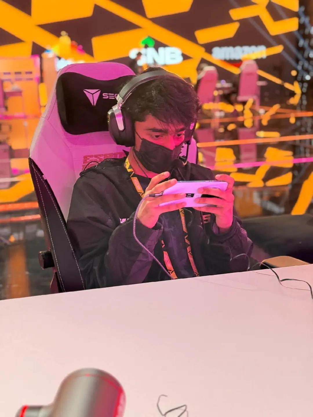 @🦅 Out of context RHKxTEC 🦅