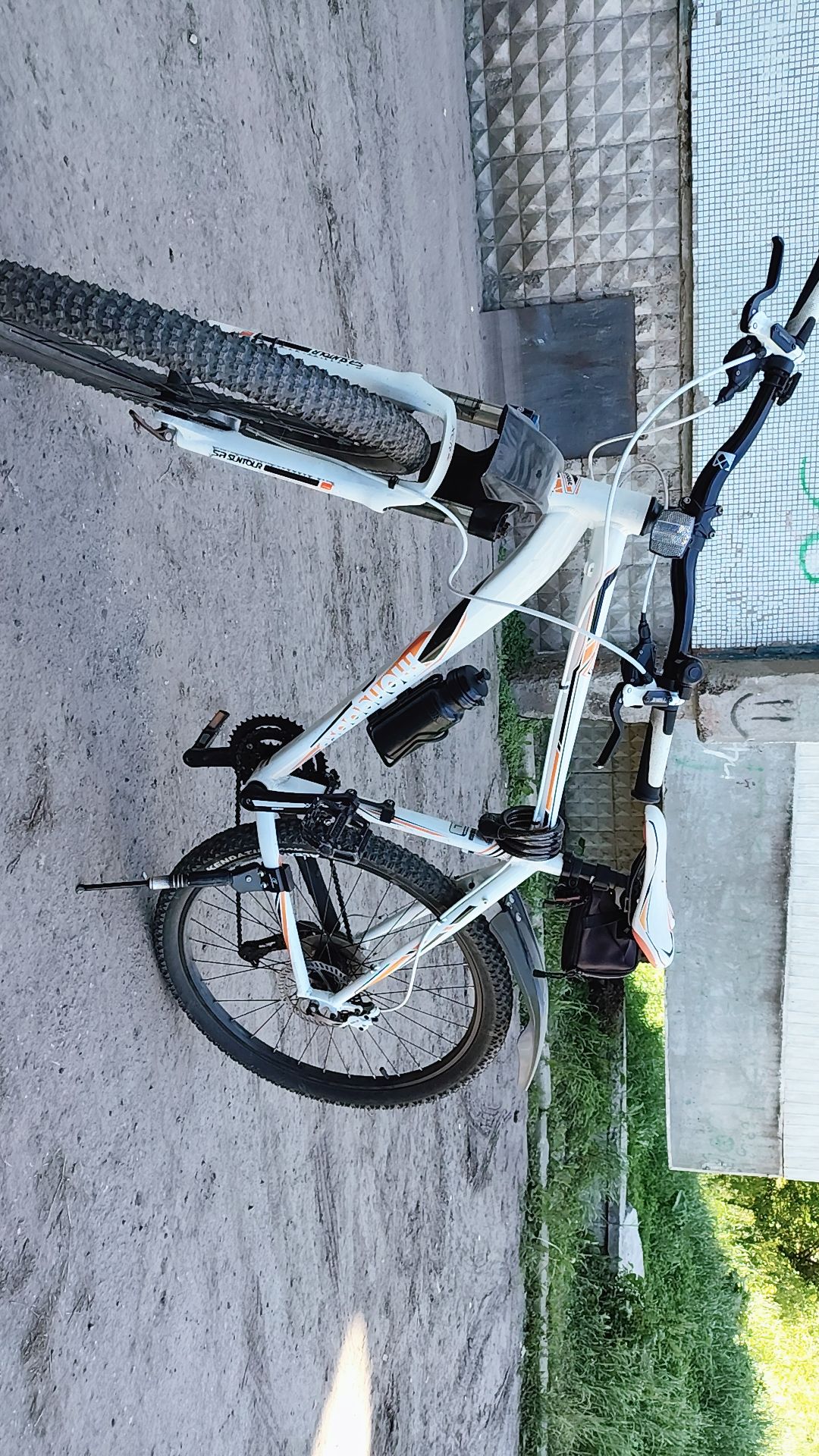 @Laybe_moto