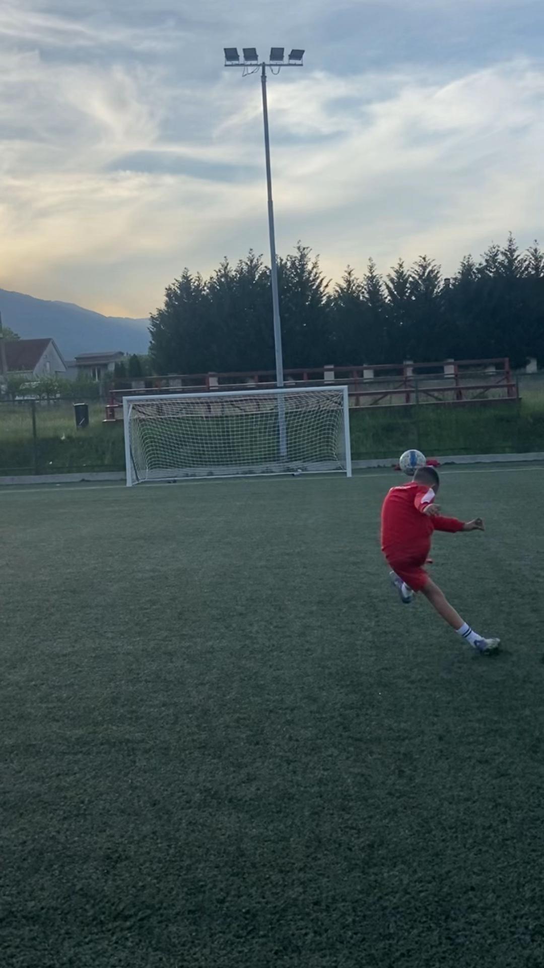 @PC9👨&zwj;🎨⚽️