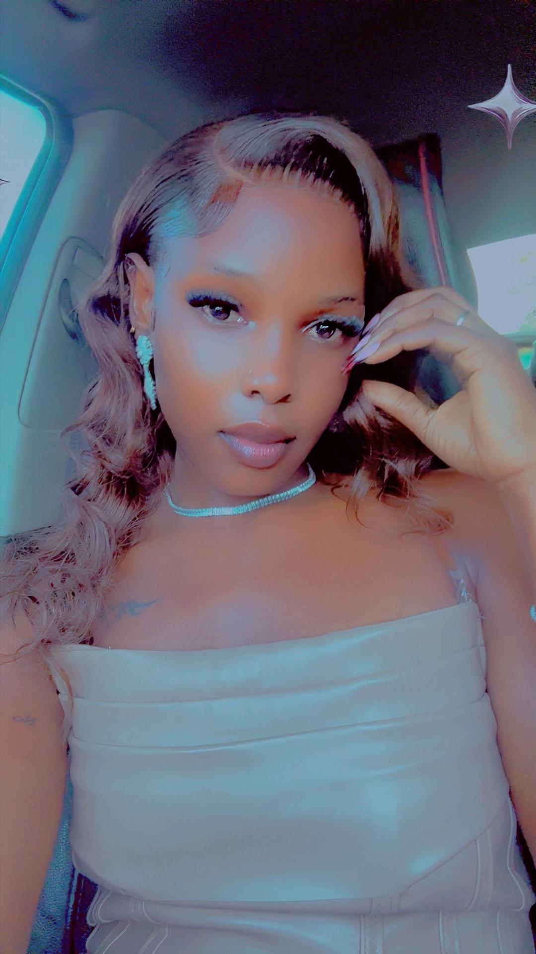 @Gyal A Star 💫 🔥