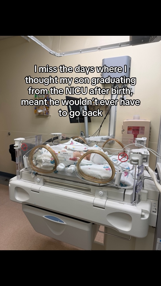 @jules 𝜗𝜚 | medical mom 🪿🤍