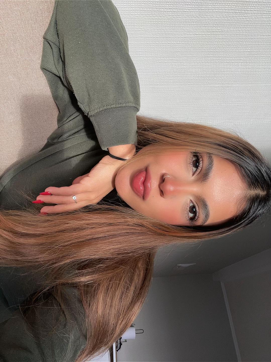 @Carla15