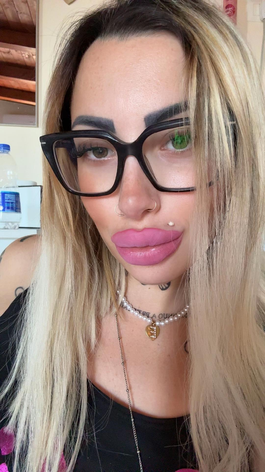 @ERIKA🖤