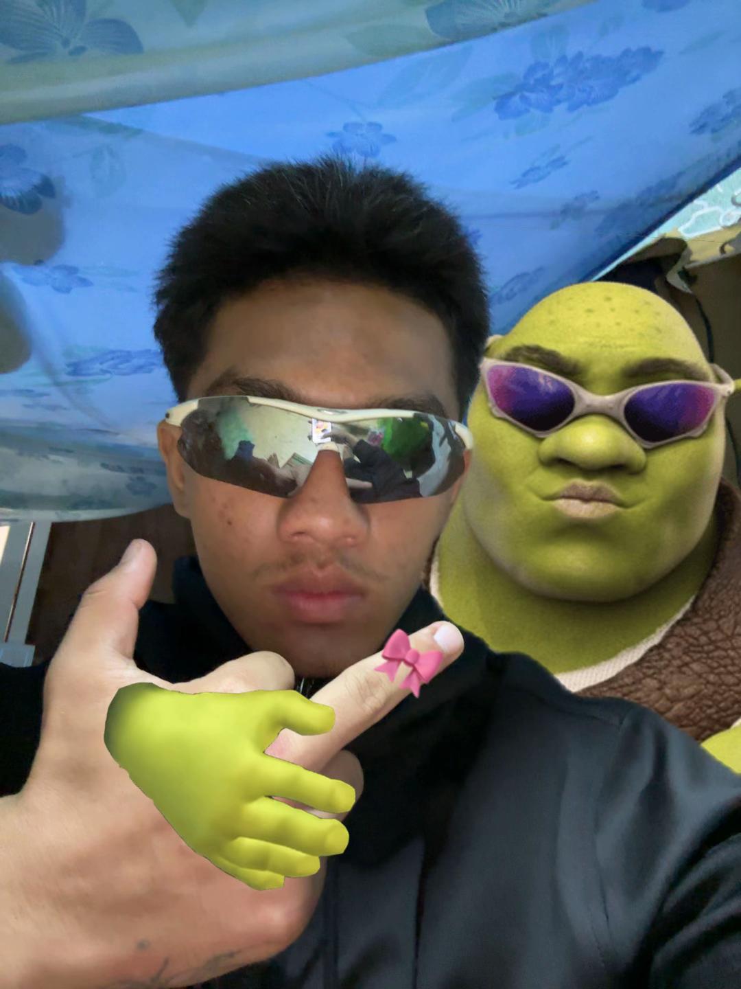 @_๐๐ฒ๐๐ฐ๐๐ข๐ง๐๐ก๐๐ง๐ญ