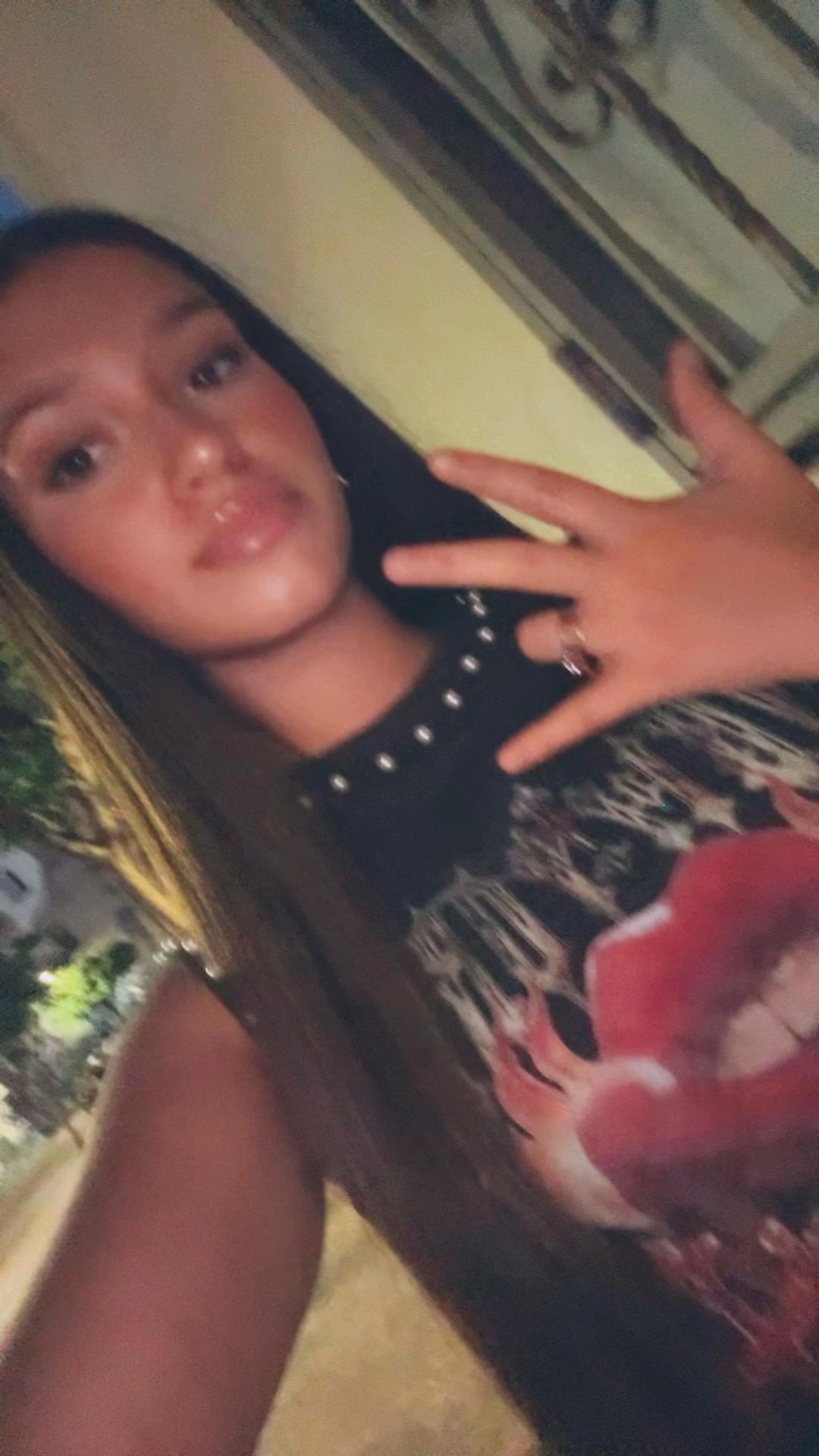 @laurafarina