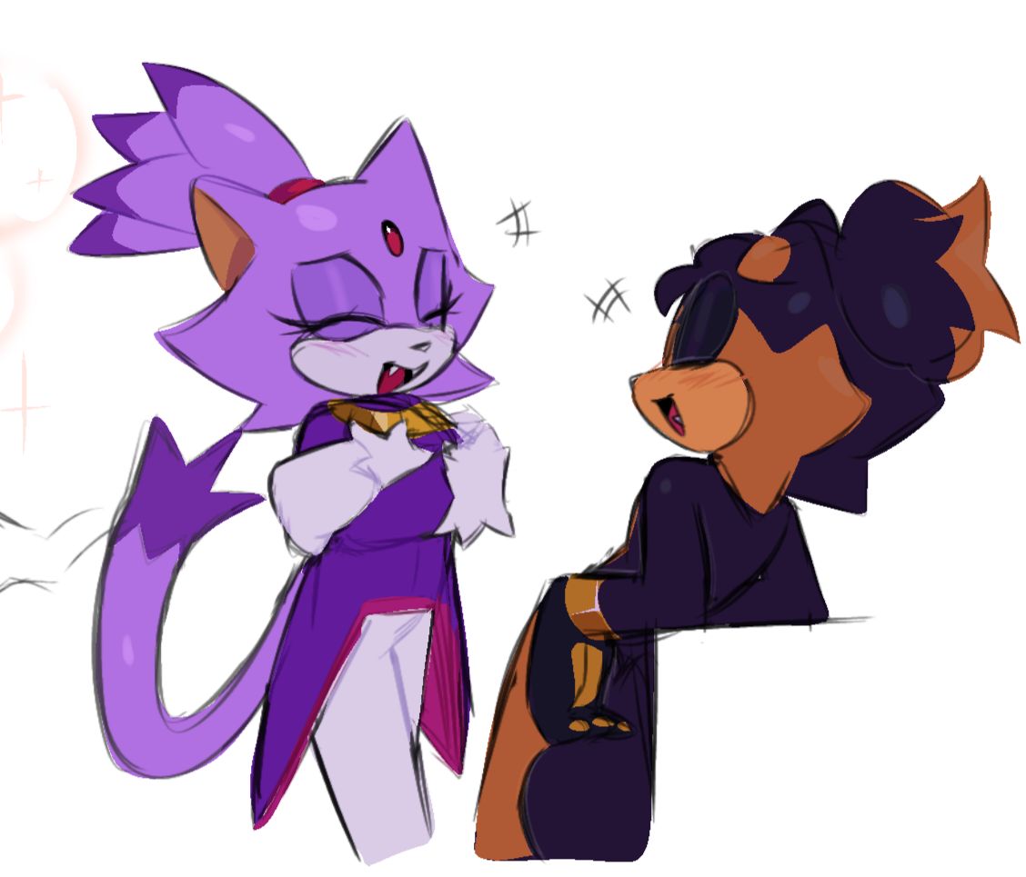 @^⩌^
