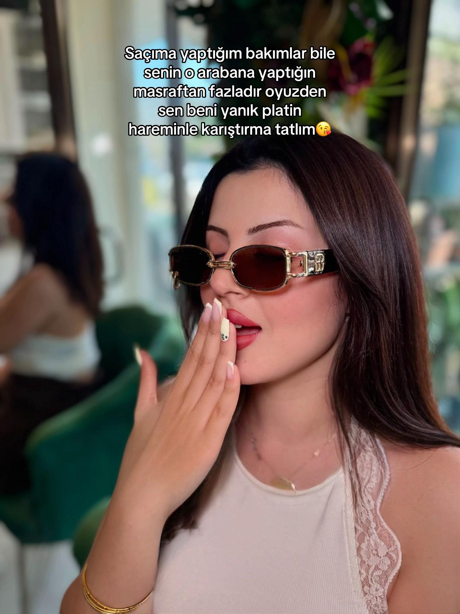 @Esindrella👑