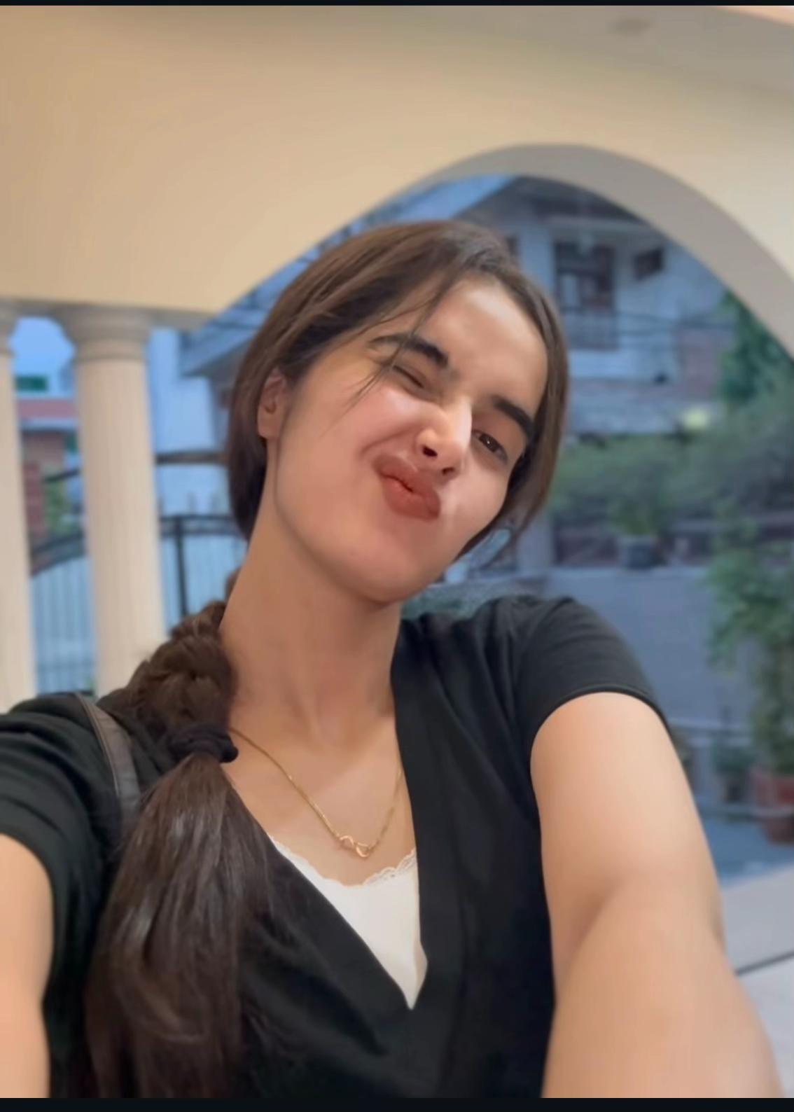 @Jiya 🦋
