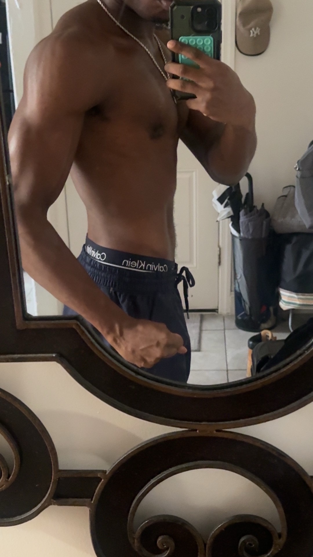 @chr1st1anslair
