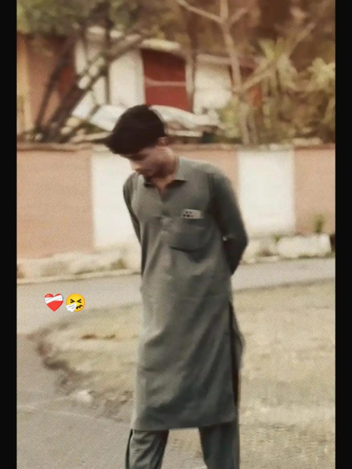 @راجہ 🐼
