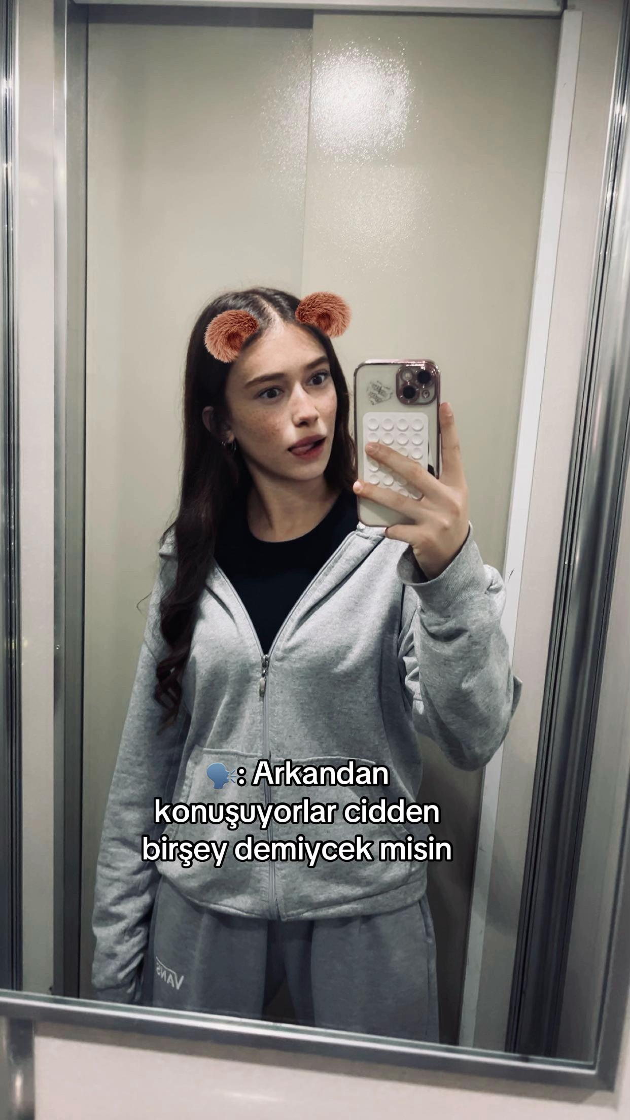 @Kükreyenarabaşıı