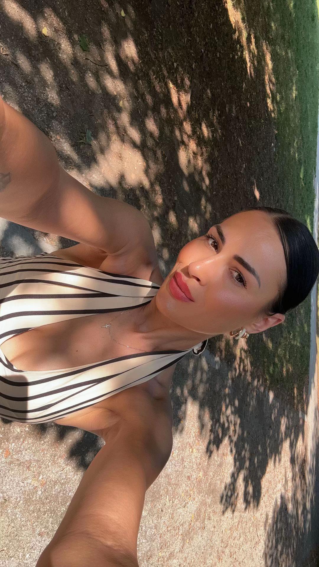 @Ana Grozdanović