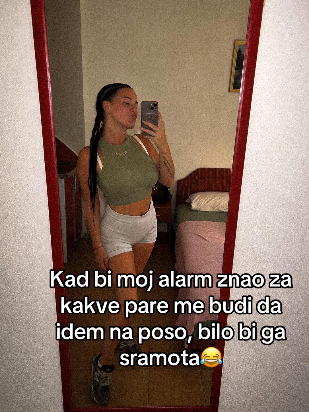 @Ale🍓