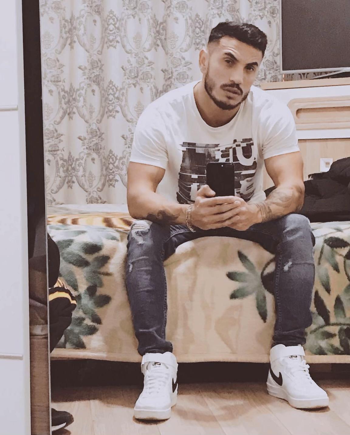@MădăLin 👑
