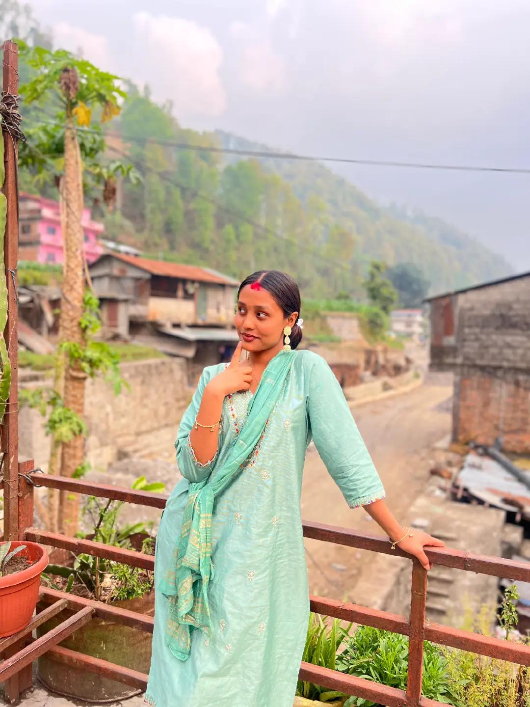 @सुमित्रा