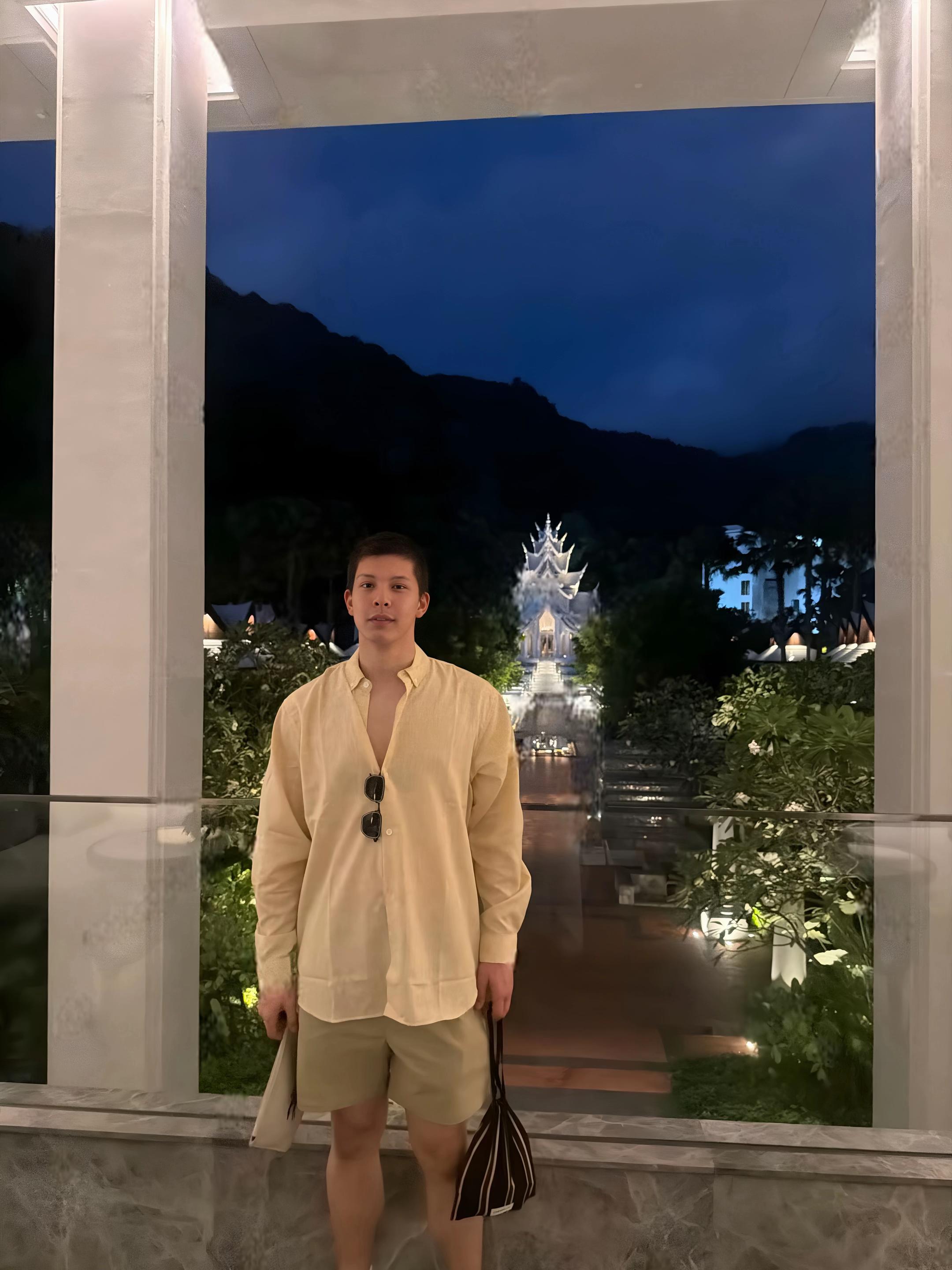 @Dom Petchthamrongchai
