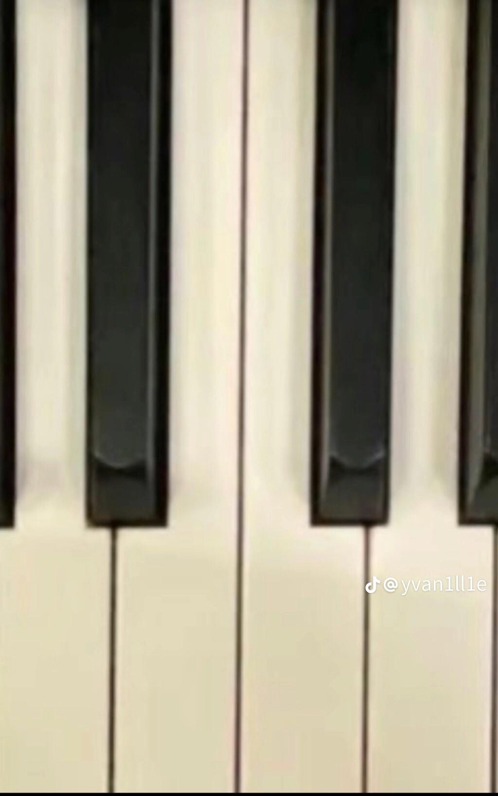 @˙&dagger;✰&dagger;˙