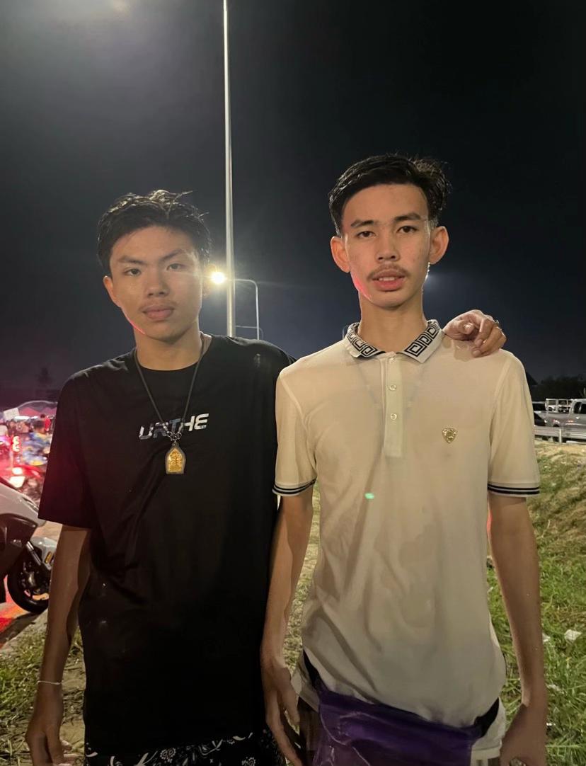 @ขวาเวทมนตร์🩷💛