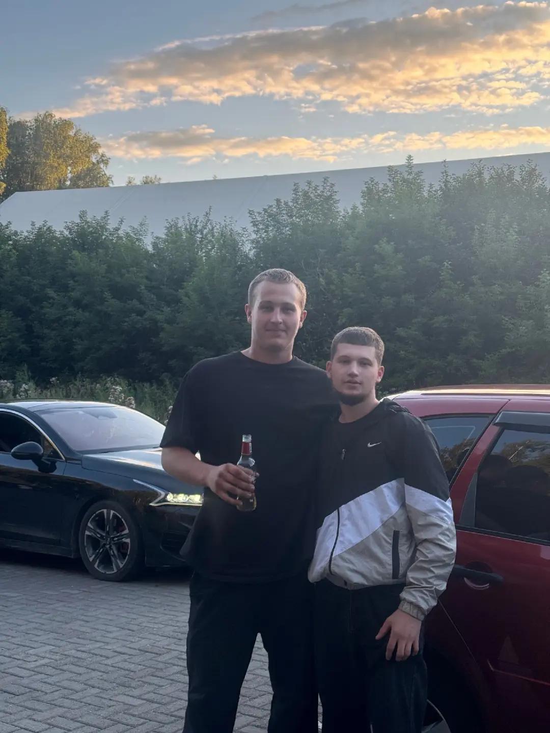 @Санечка ⚔️
