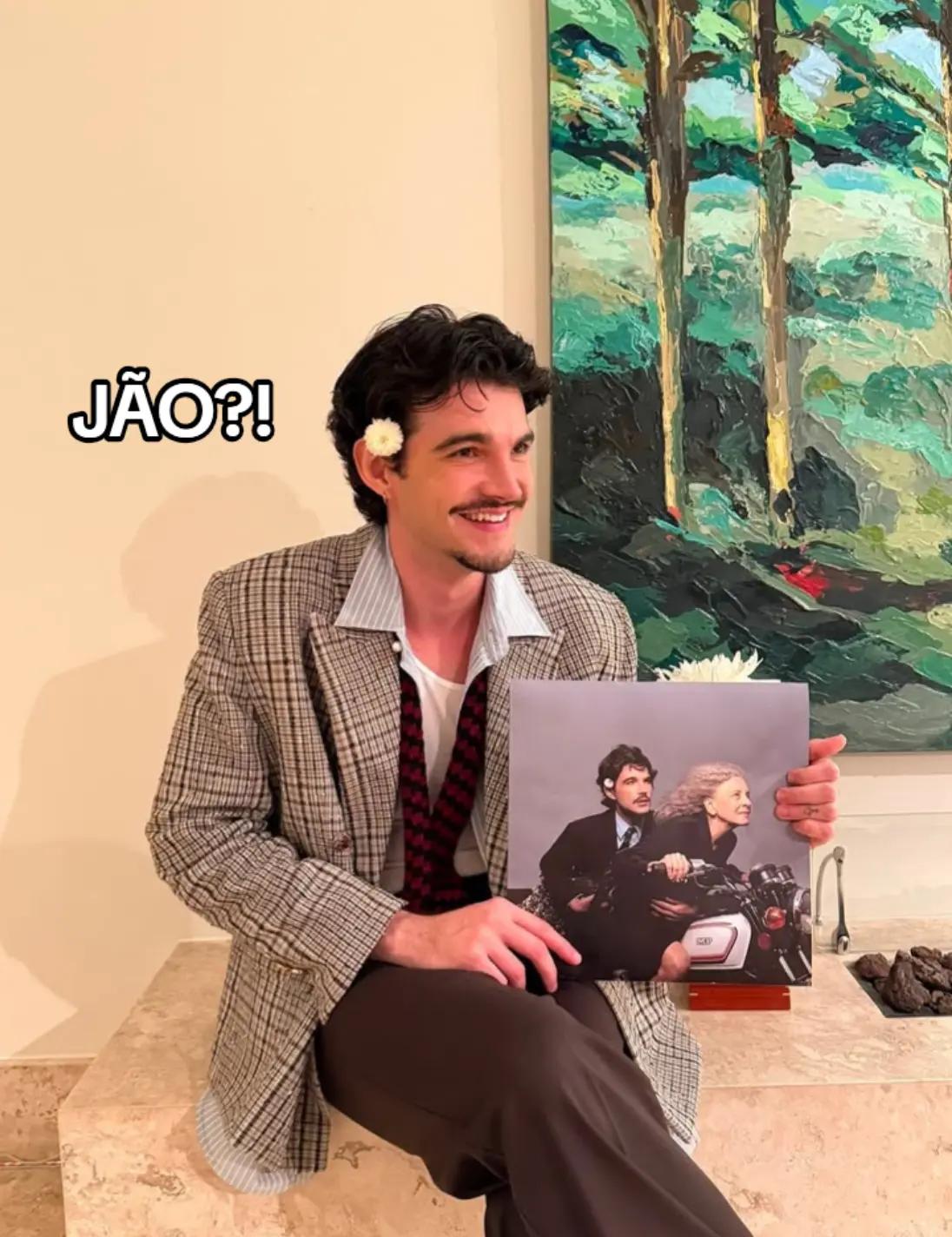 @M + ⟭ ⟬