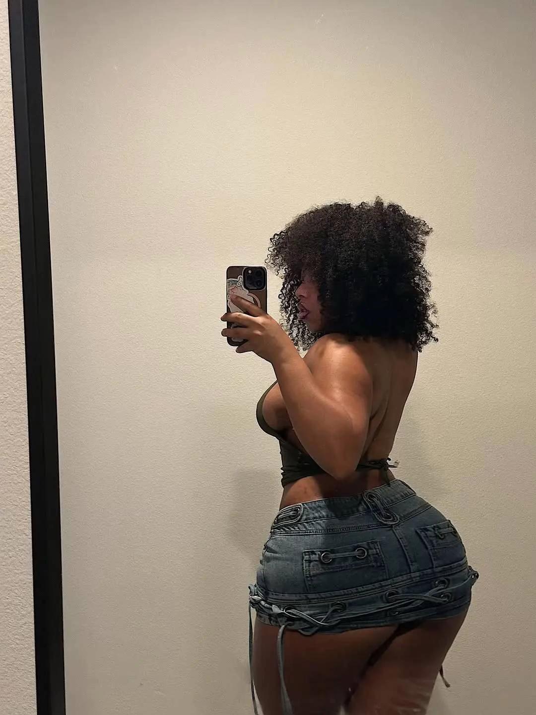 @aakeylamarie