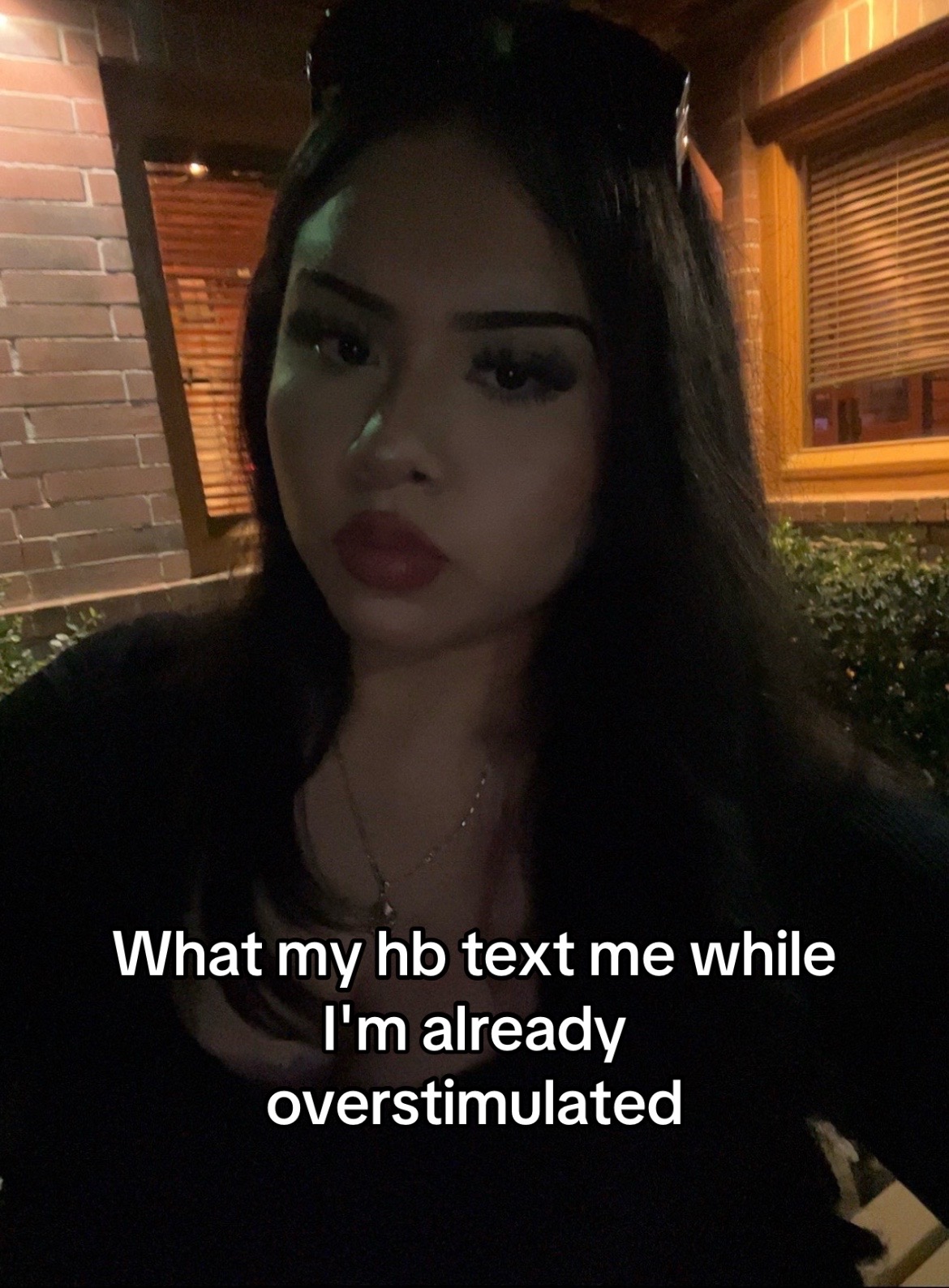 @V👻