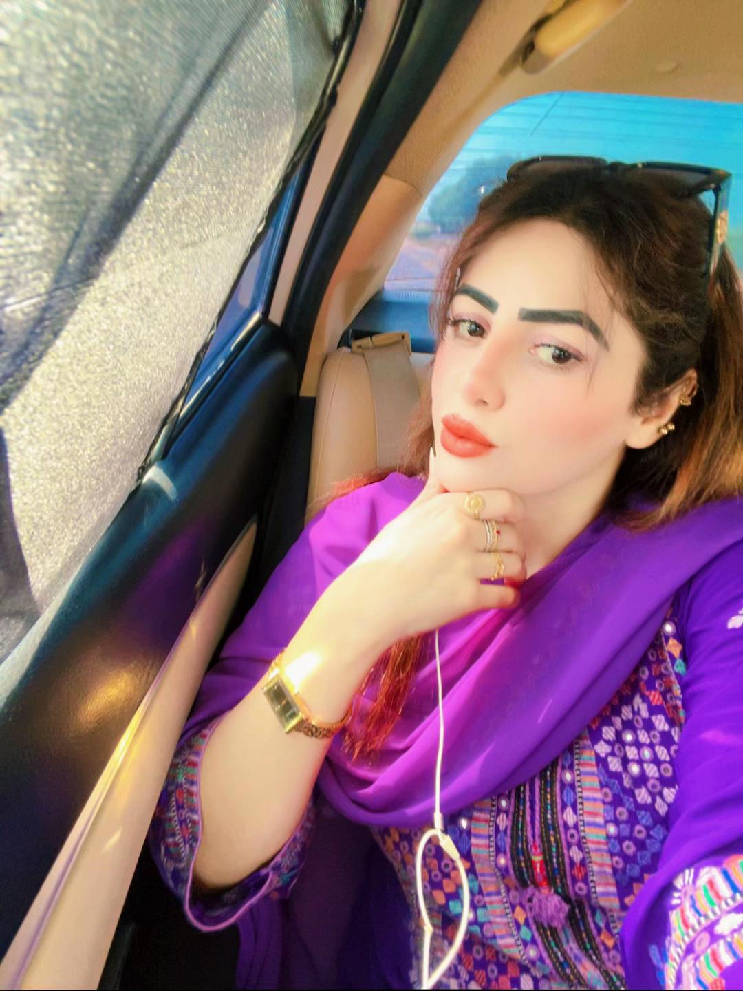 @Nusrat_Pathan