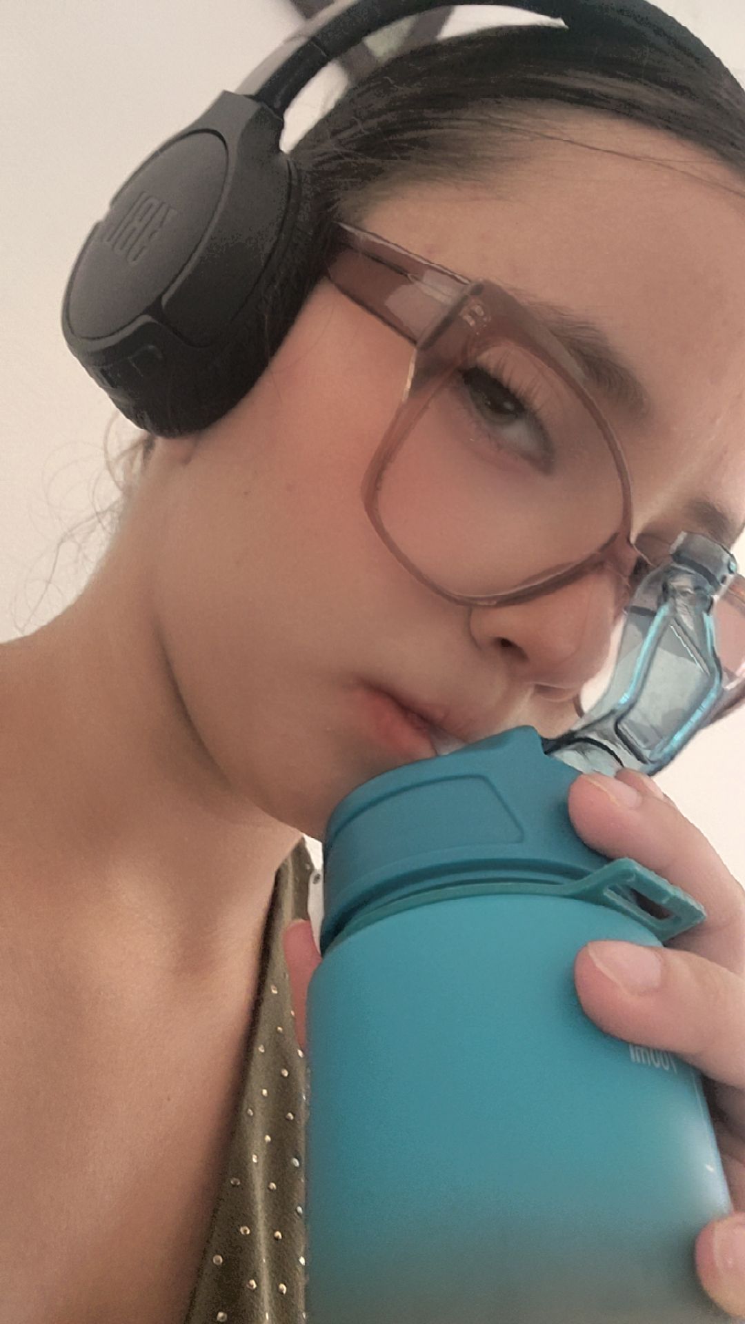 @lola๐๐๐๐ธ๐ฆ๐ฌ๐ฆข๐ฆ๐ฆ๐ฎ๐
๐๐ฆ
