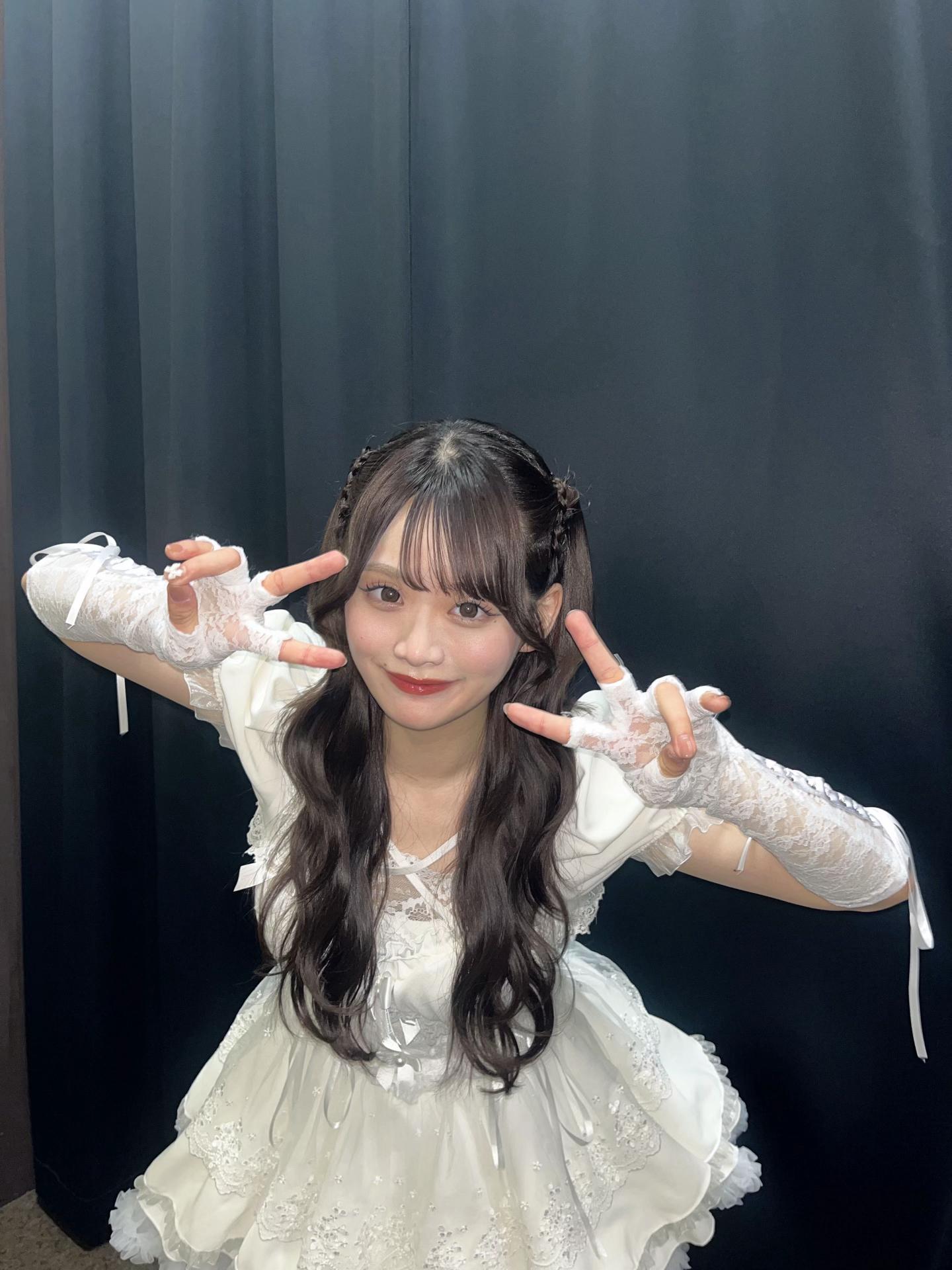 @ねむ