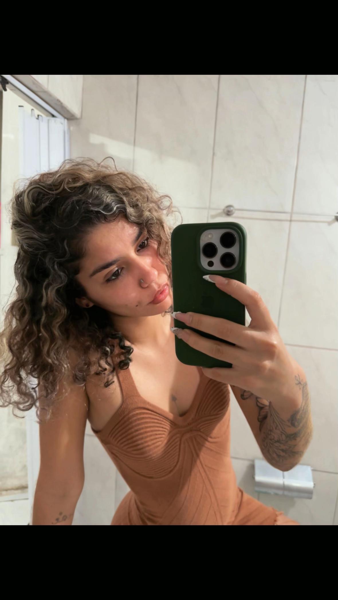 @emilyzinha