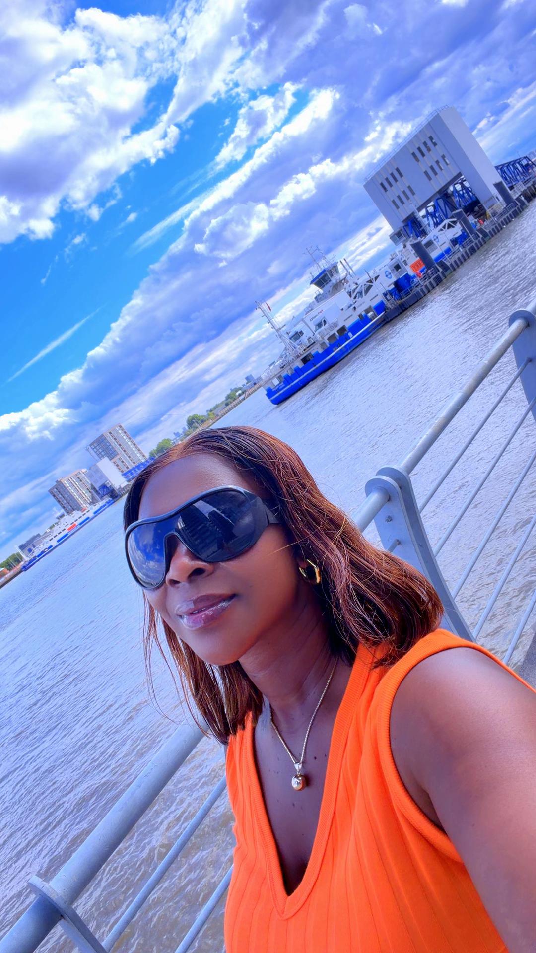 @ABENA AMPONSAH 🇬🇭 🇬🇧