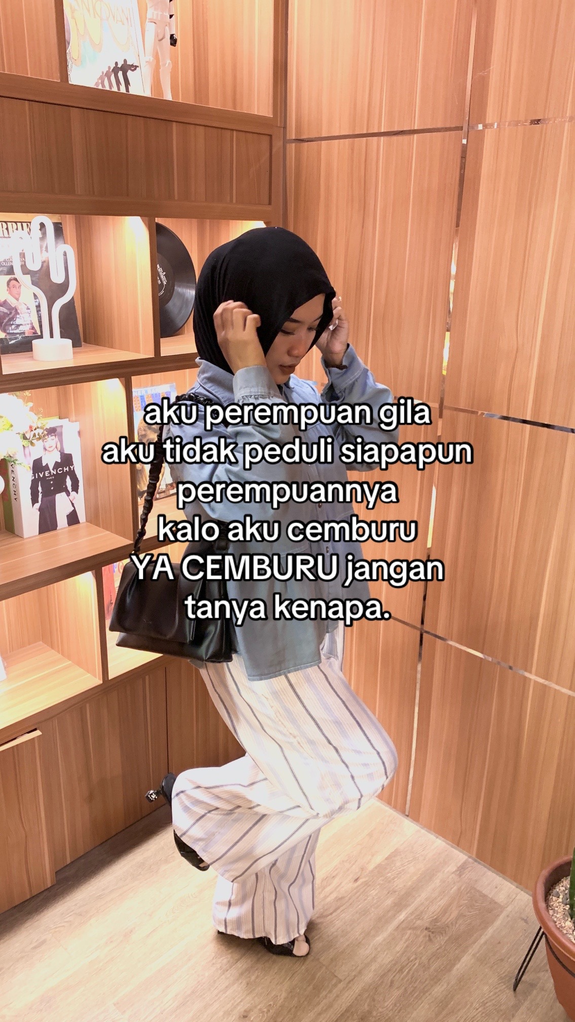@hahaha_