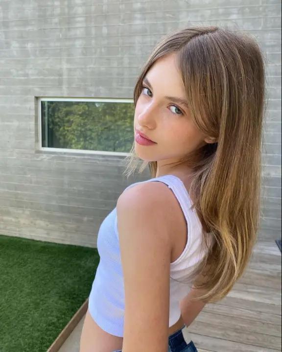 @maisie de krassel