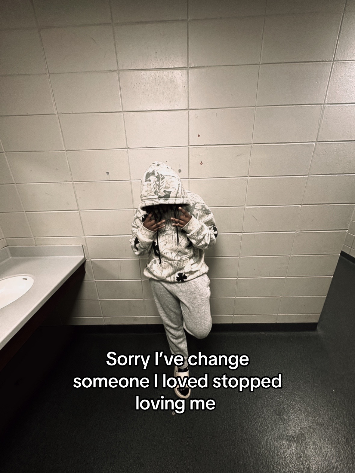 @👣.
