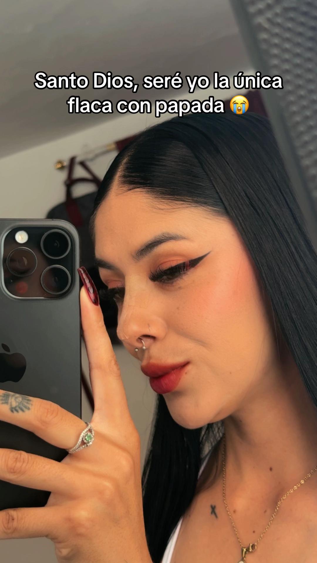 @💣Ángela Vivi