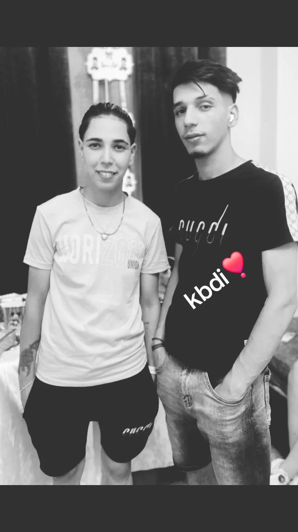@kįmøú💔