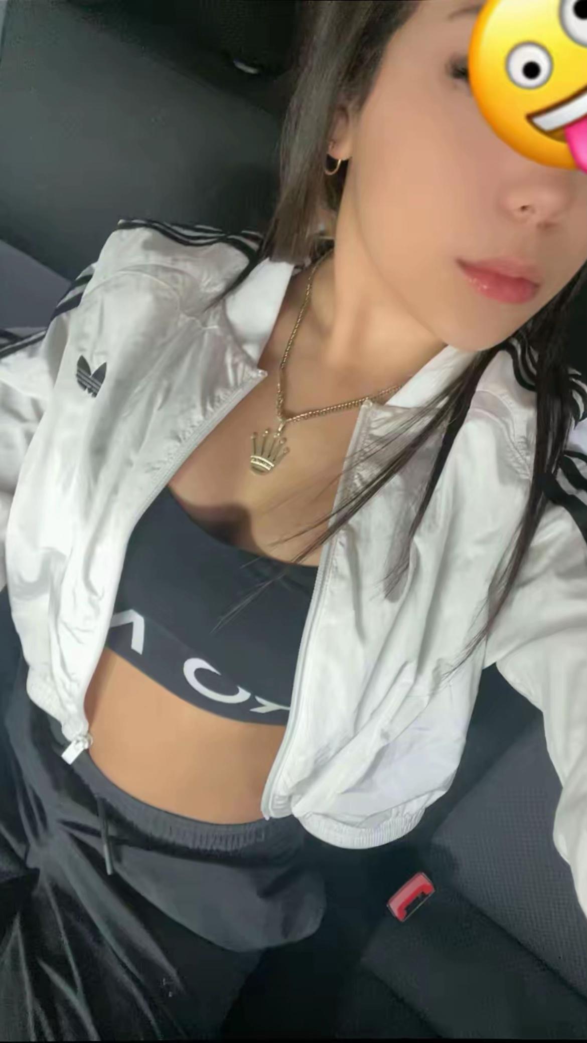 @JULI CLARA
