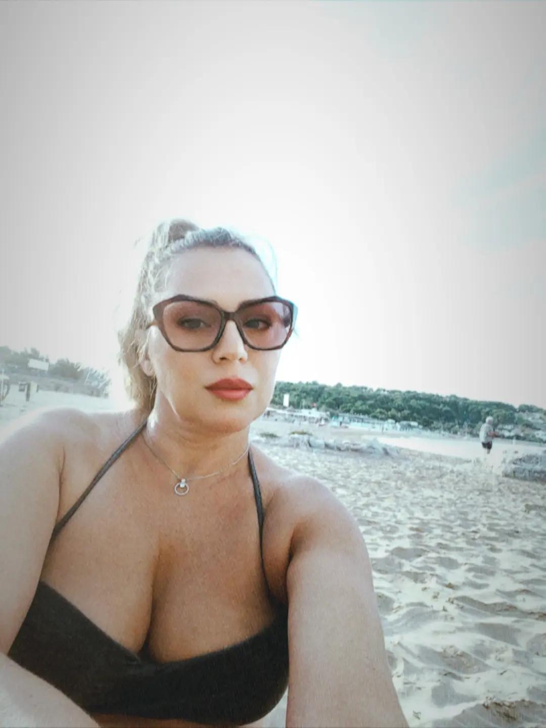 @Debora