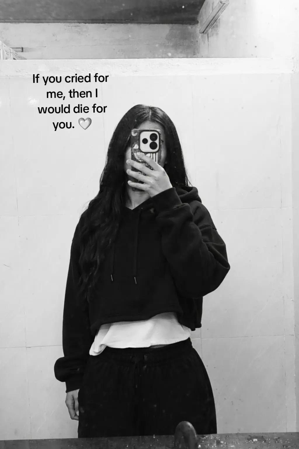 @Alisha 𖣂