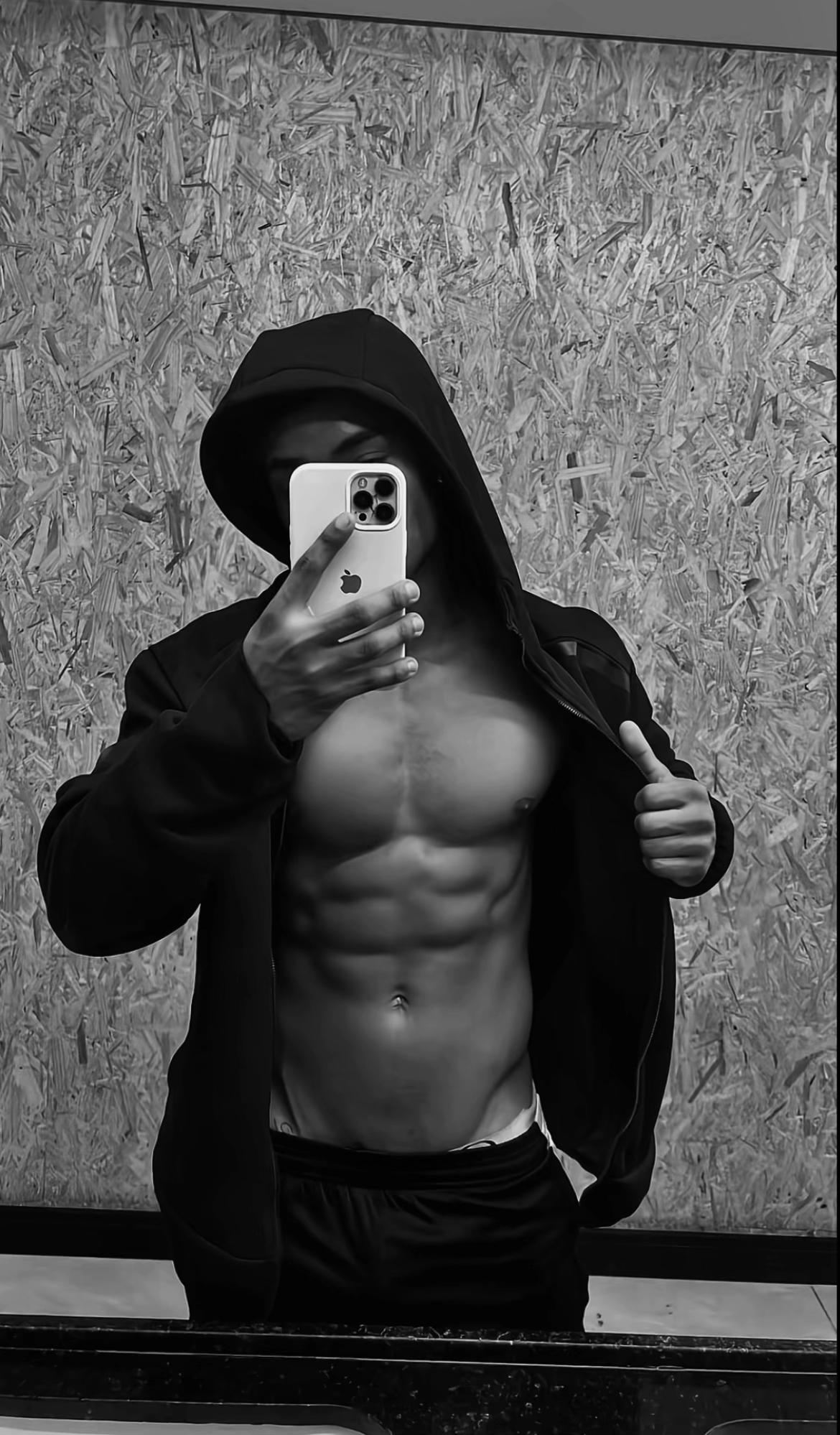 @lohanmoreira