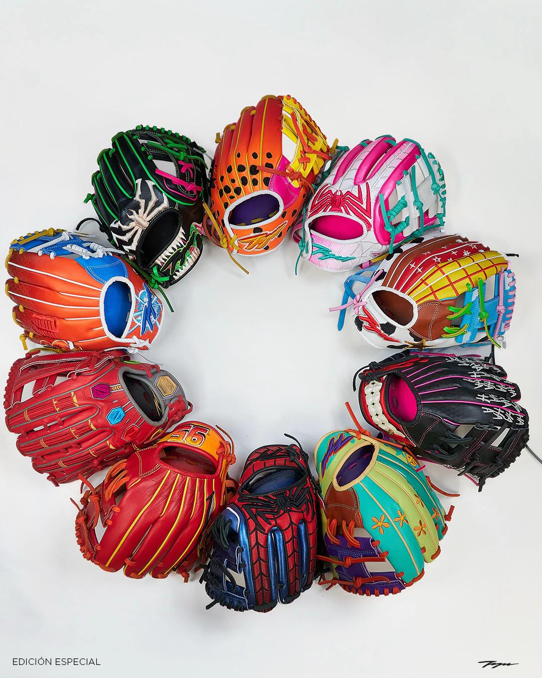 @Tiger Custom Glove