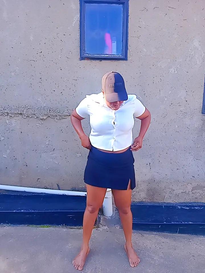 @daphneyivy