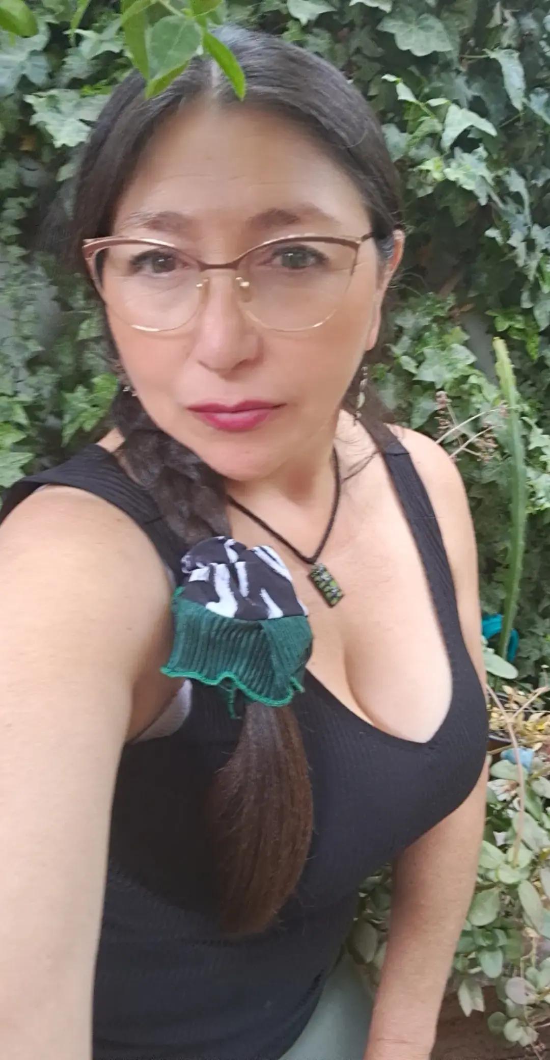 @⚘️⚘️ TU DAMA DE HIERRO ⚘️⚘️